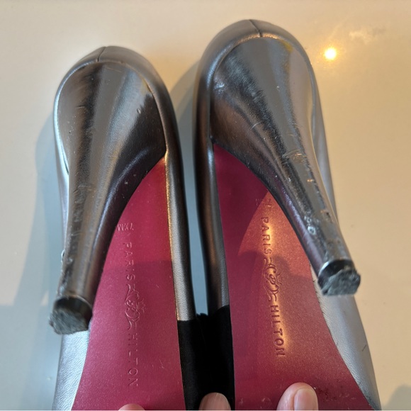 Paris Hilton Platform Pumps in Metallica Leather Lace/Bow - Picture 12 of 12